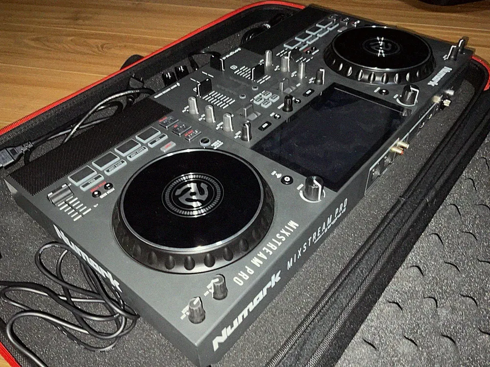 Numark Mixstream Pro Standalone DJ Controller + Hard Travel Case + Power Supply