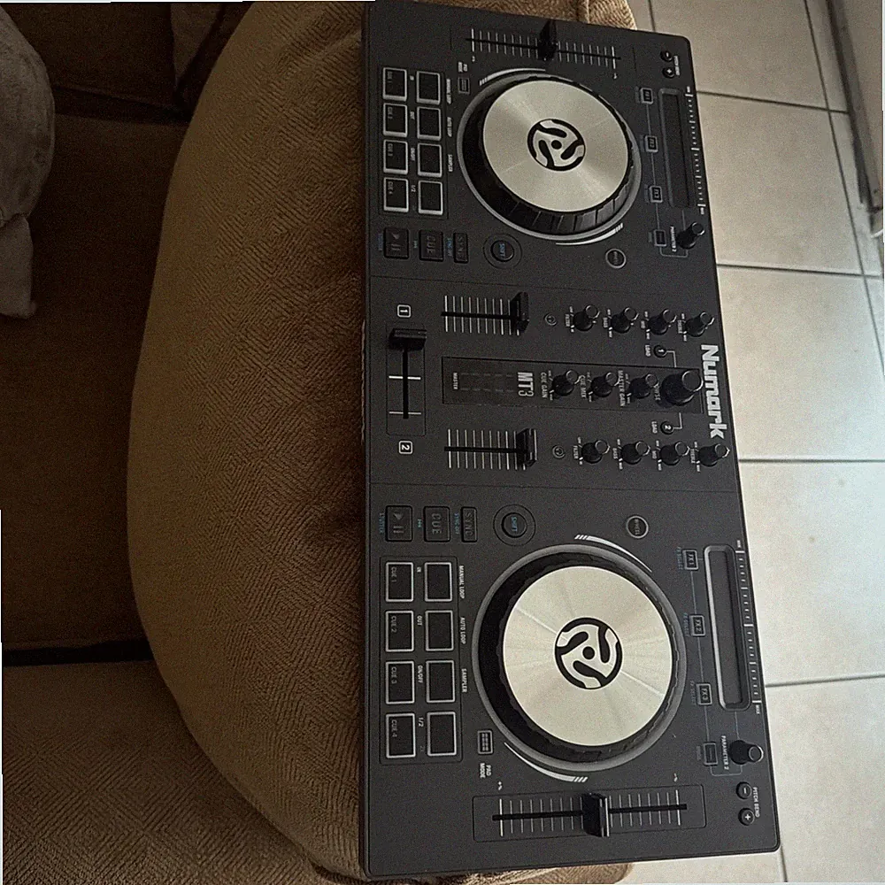 Numark Mixtrack 3 MT3 USB Virtual DJ Controller w/ Original Box & Cable Tested