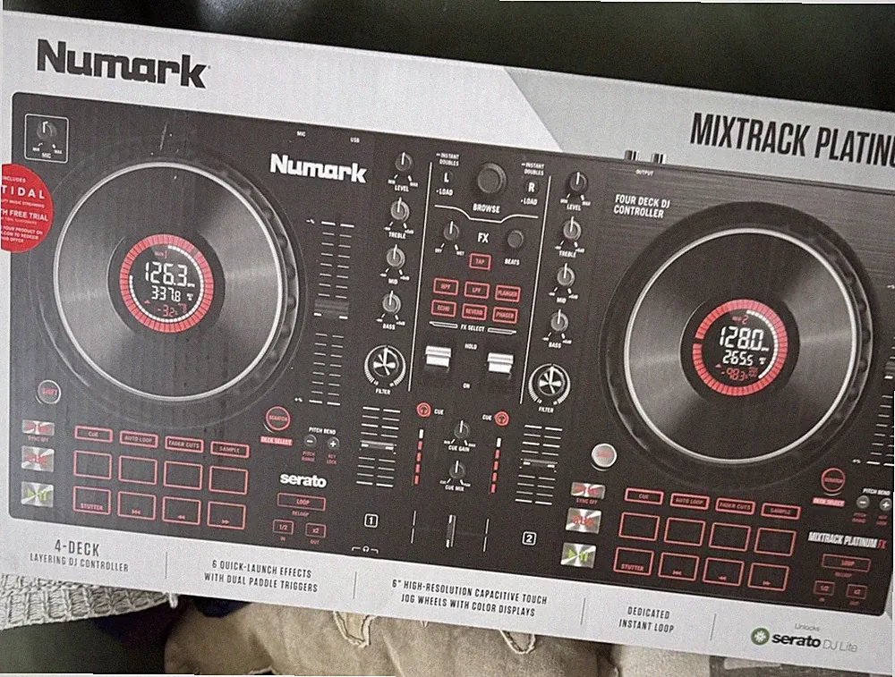 Numark MIXTRACK Platinum FX 4-deck/2-channel Serato DJ Lite Controller