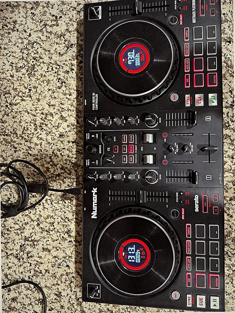 Numark Mixtrack Platinum FX Serato DJ Controller 4-Deck 2-Channel USB Black
