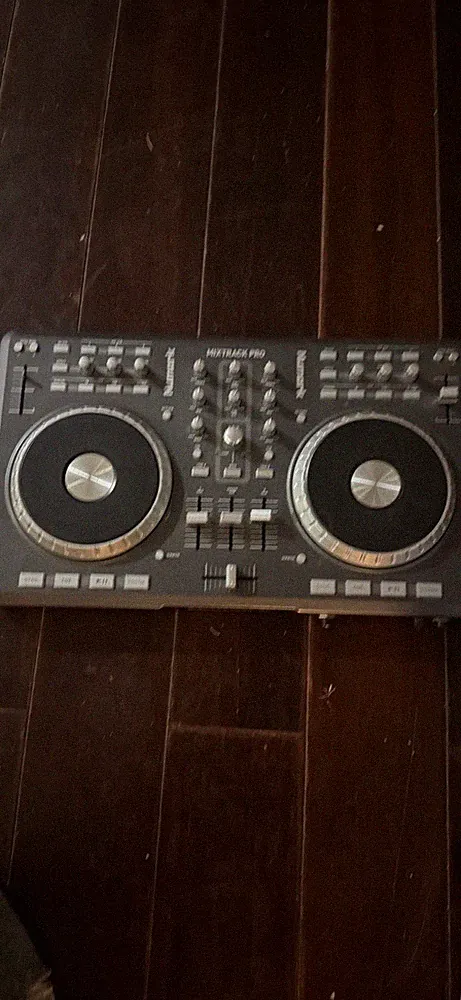 Numark Mixtrack Pro-Deck DJ Controller USB