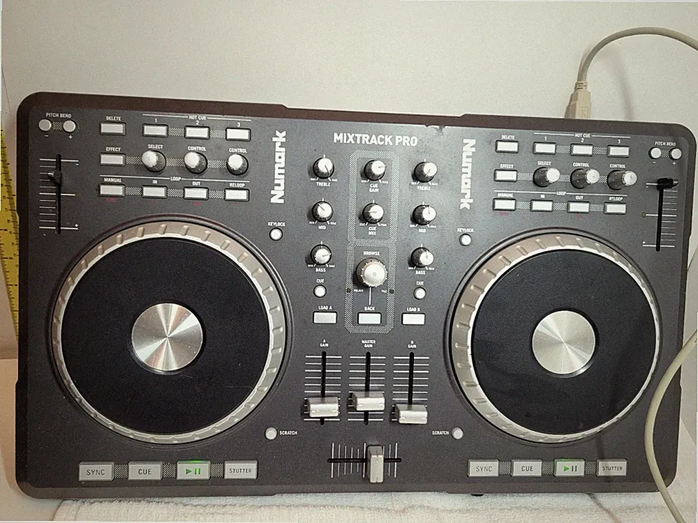Numark Mixtrack Pro DJ Controller With Cord Tested And Working