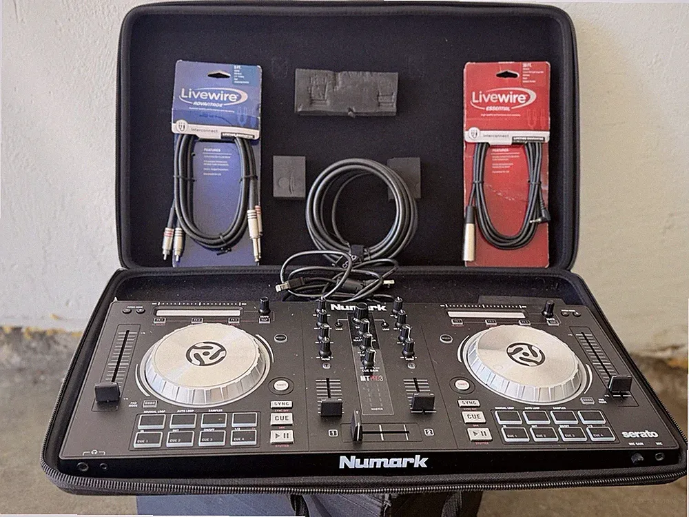 Numark MT PRO 3 DJ Controller | Pre-Owned | UN Tested | Black