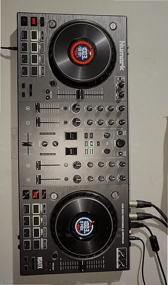 Numark NS4FX 4-Deck DJ Controller, Built-in Mixer, Serato, PC/Mac, Black