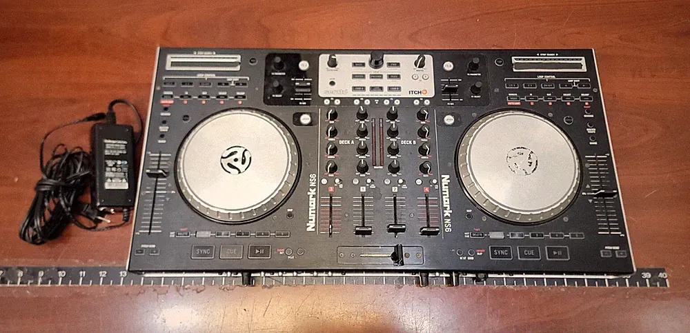 Numark NS6 4-Channel DJ Controller UNTESTED FOR PARTS