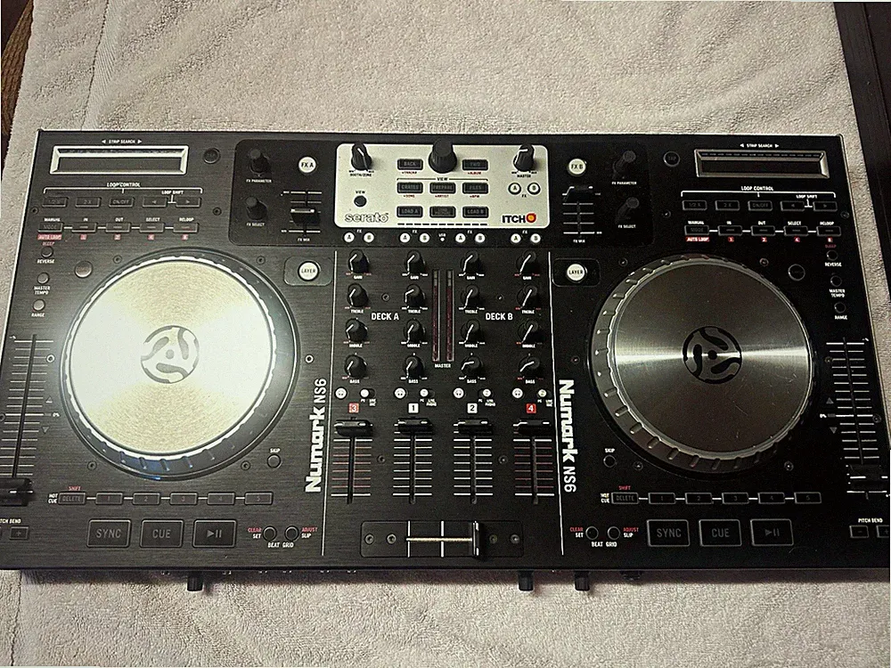 Numark NS6 4-Deck/4-Channel DJ Controller Built-In Mixer USB Loop/Filter