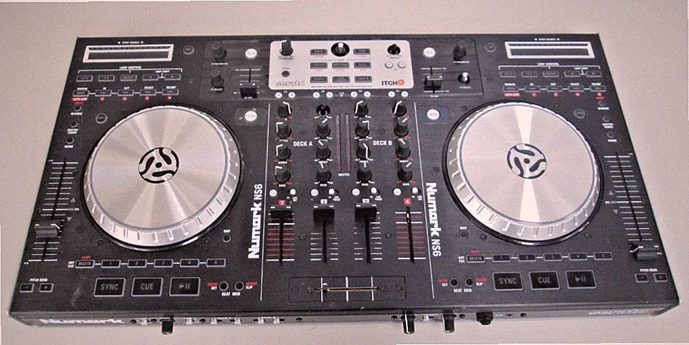Numark NS6 Professional 4-Channel DJ Controller Touch-sensitive illuminate Mixer
