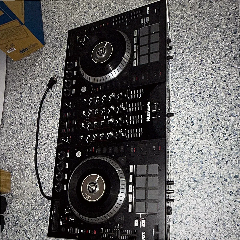 Numark NS7 2-Deck 4-Channel DJ Controller w/ Mixer, Loop/Sampler, 16 Pads