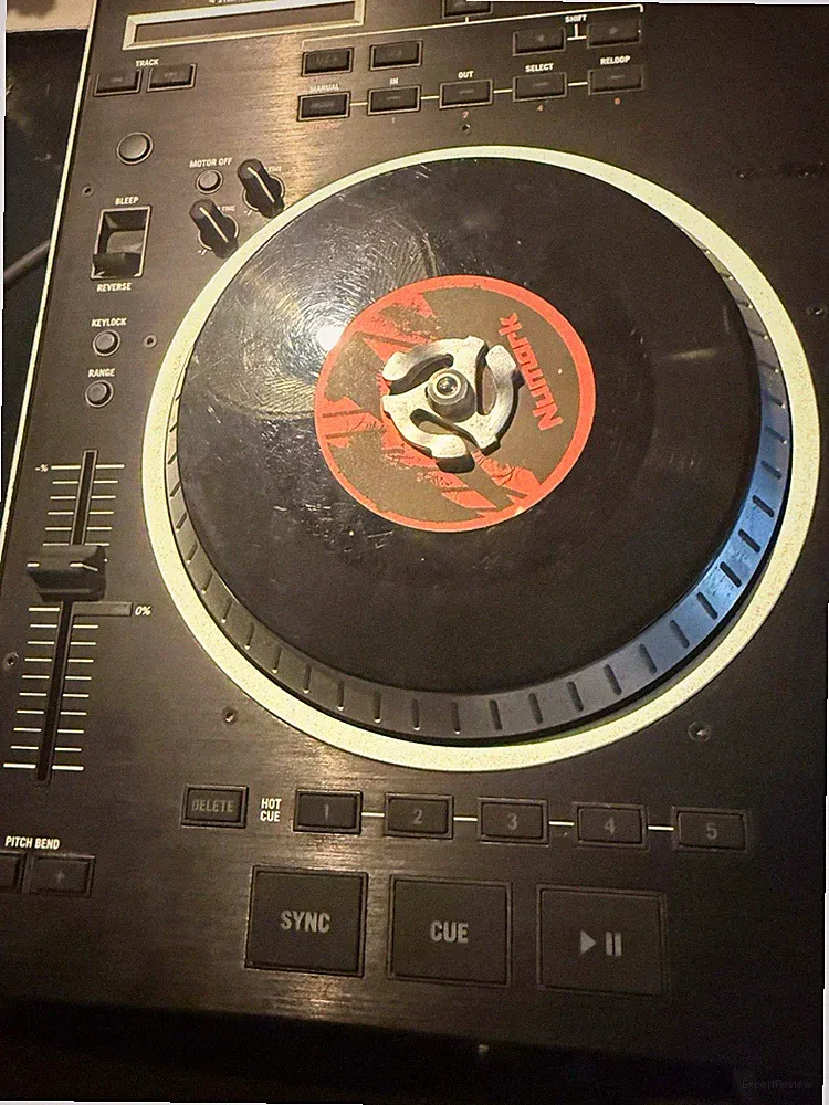 Numark NS7 2-Deck DJ Controller Motorized Platters Mixer Pitch Loop Black