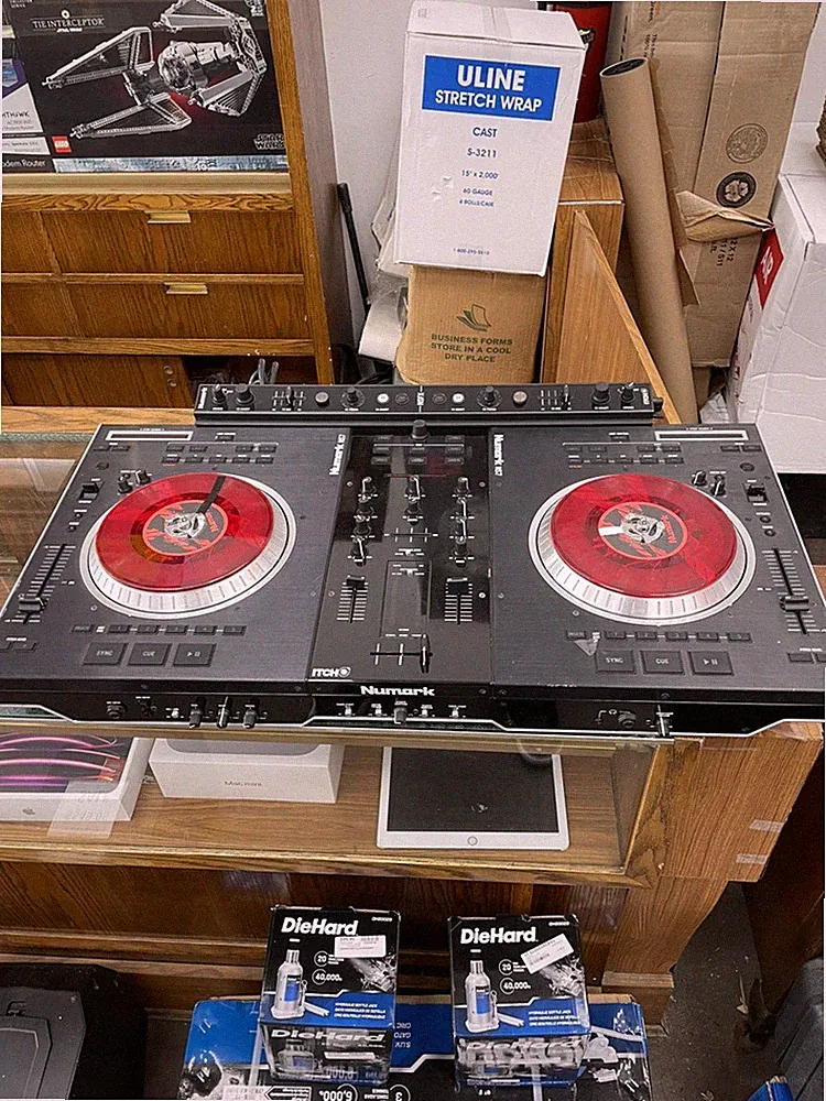 NUMARK NS7 DJ CONTROLLER (EZ2006242)