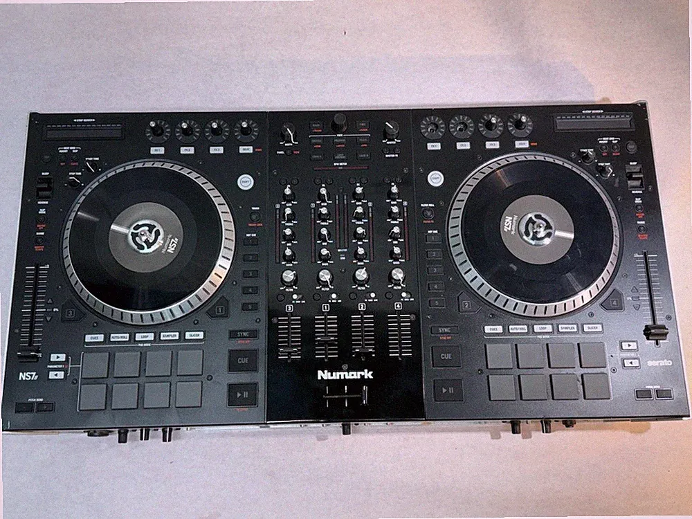 Numark NS7II 4 Channel Motorized Digital DJ Controller & Mixer *READ