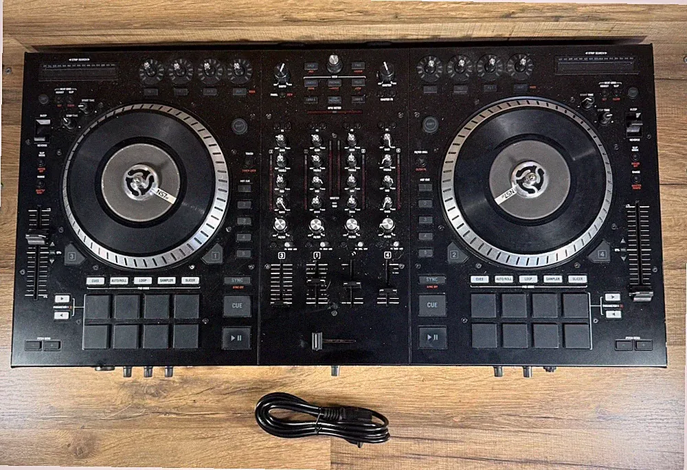 Numark NS7III 4-Channel Motorized DJ Controller and Mixer W/ Power Cord