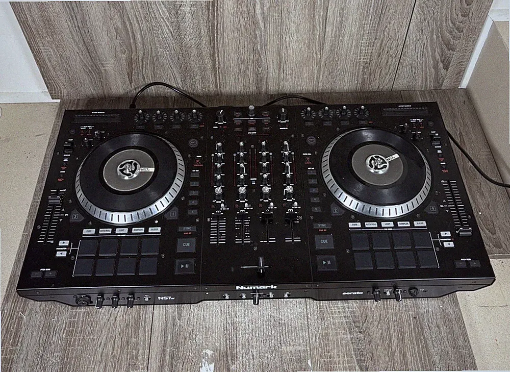 Numark NS7III 4-Channel Motorized DJ Controller and Mixer W/ Power Cord | Works