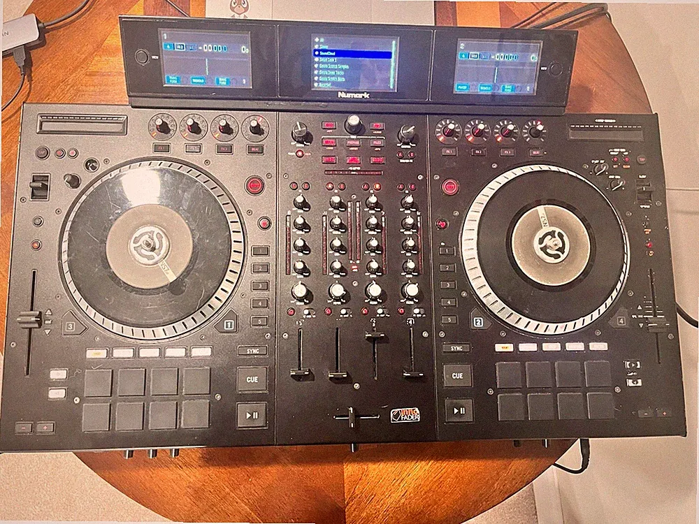 Numark NS7III Serato DJ 4-Channel Controller w/ Motorized Platters, 16 Pads