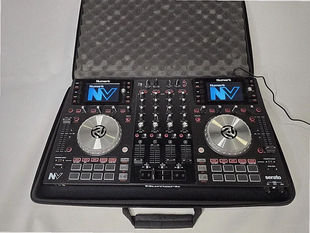 Numark Nv Dj Controller With Carry Case