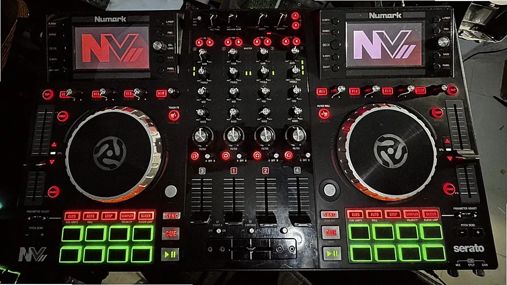 Numark NV II DJ Controller