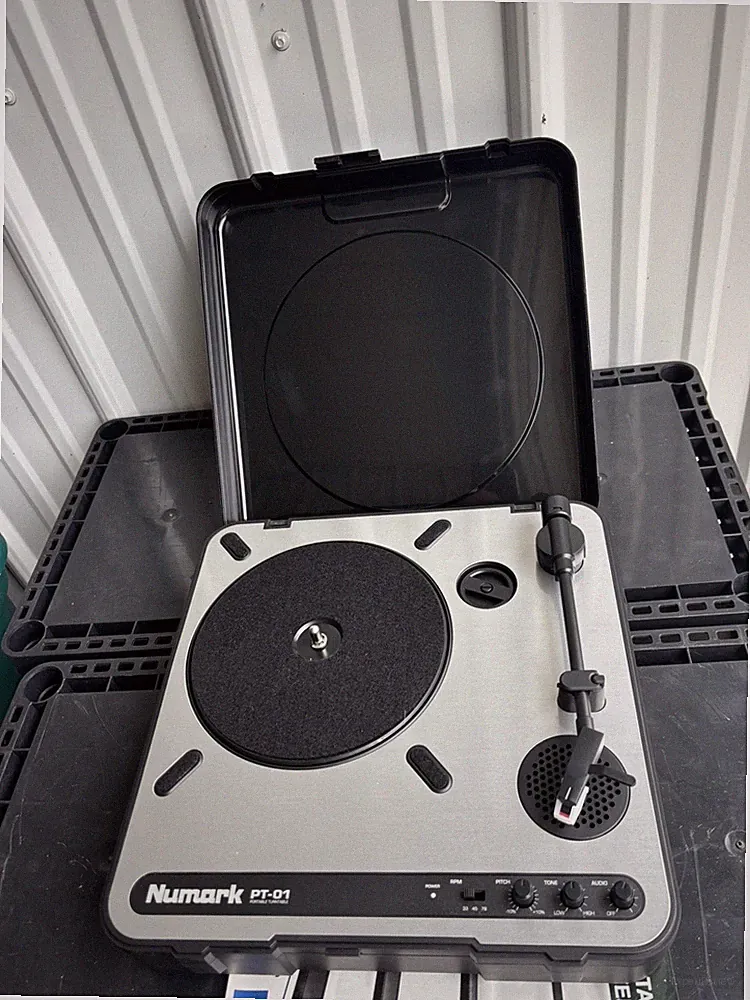 Numark PT01 Scratch Portable DJ Turntable USB built in Scratch-Switch untested
