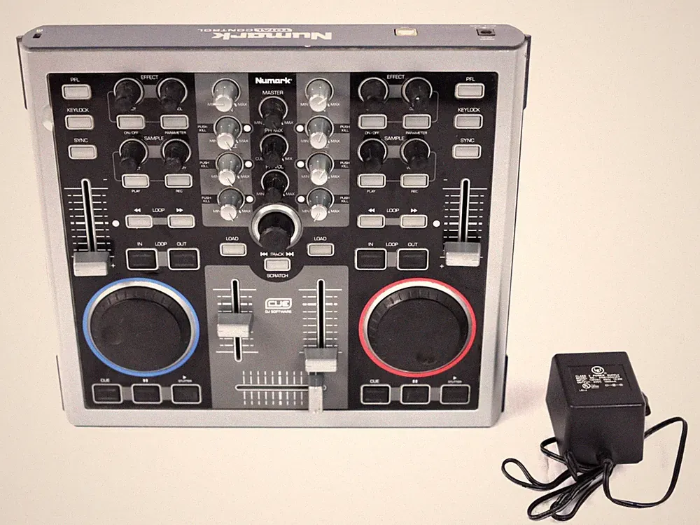 Numark Total Control Usb DJ Software Controller y55
