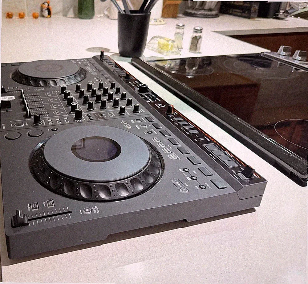 [ OPEN BOX ] AlphaTheta DDJ-GRV6 4-channel DJ Controller