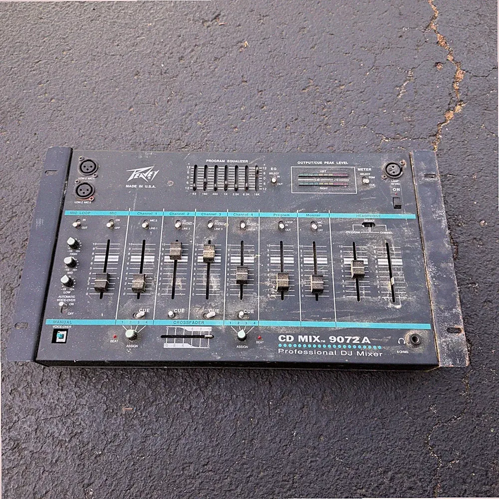 Peavey CD Mix 9072A Professional DJ Mixer 4 Channel 7-Band EQ Made in For Parts
