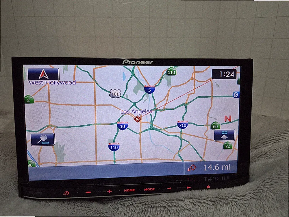 Pioneer AVIC-Z120BT Double Din Bluetooth Touchscreen Car Stereo GPS + Microphone