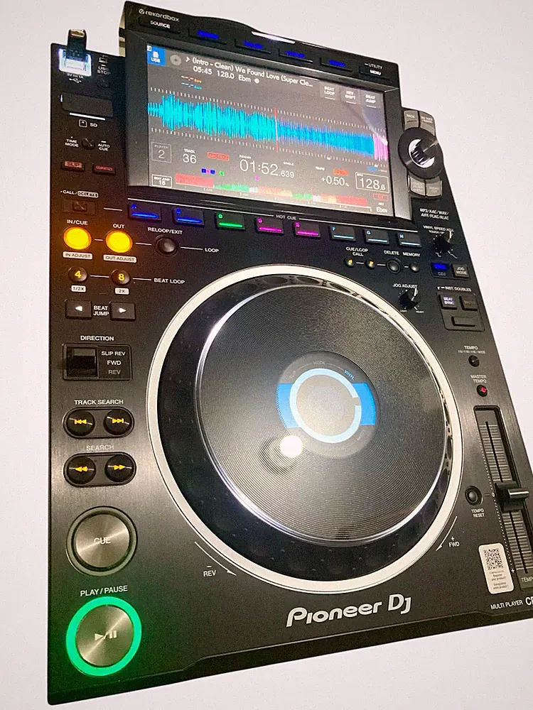 Pioneer CDJ-3000 Professional DJ Multi Player w/ Original Box Cables EXCELLENT