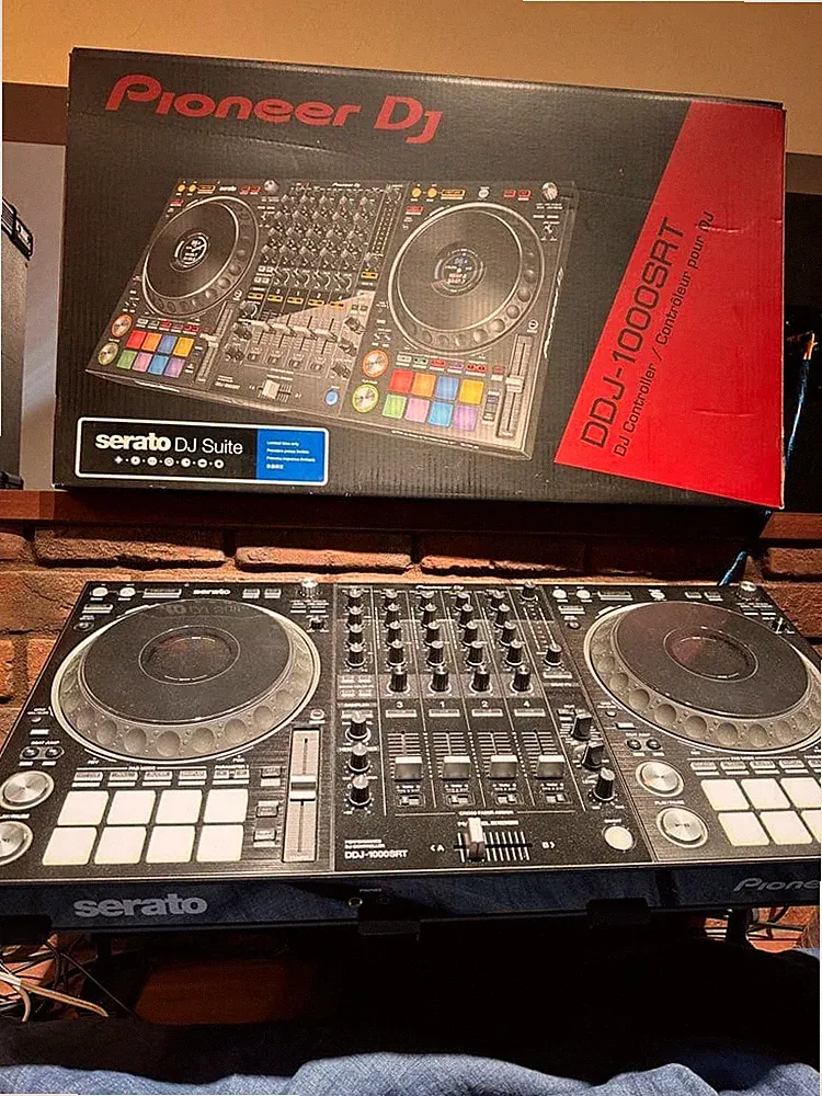 Pioneer DDJ-1000SRT Professional DJ Controller Serato 4-Channel
