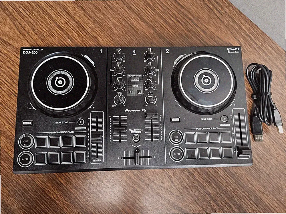Pioneer DDJ-200 USB Bluetooth Portable PC/Mac Smart DJ Controller