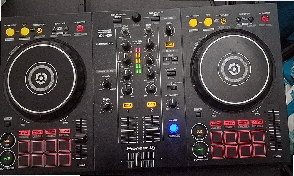 Pioneer DDJ-400 DJ Controller (READ DESCRIPTION BELOW)