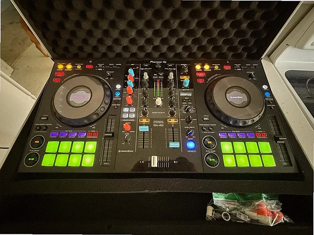 Pioneer DDJ-800 2 Channel Portable DJ Controller - Black