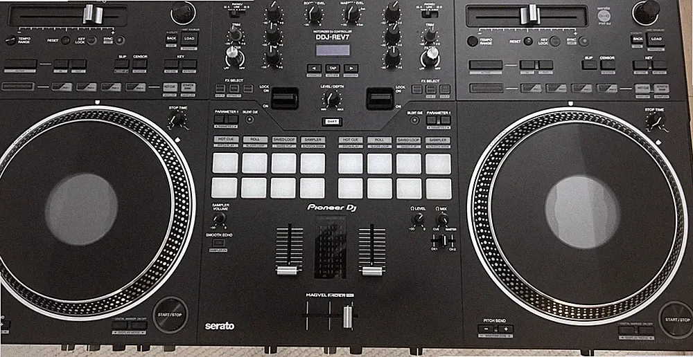 Pioneer DDJ-REV7 Scratch Style Vinyl Feel 2-Channel Serato DJ Pro Controller