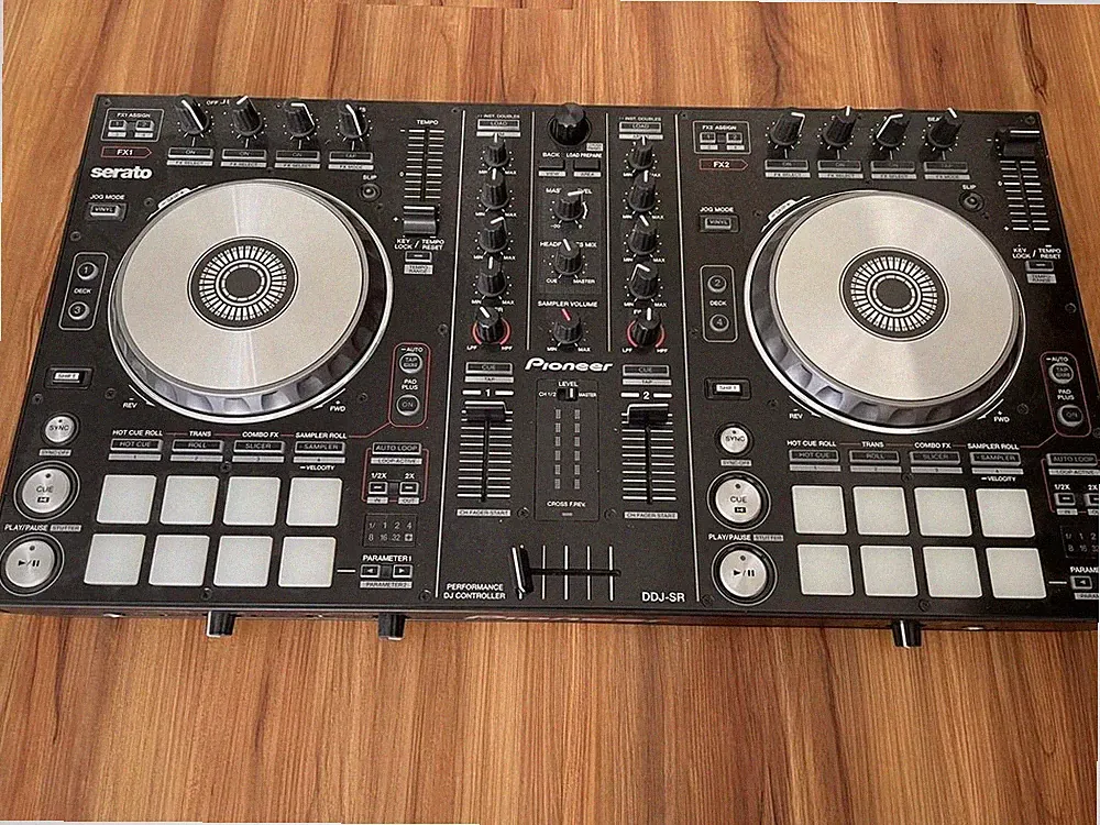 Pioneer DDJ-SR Digital DJ Controller