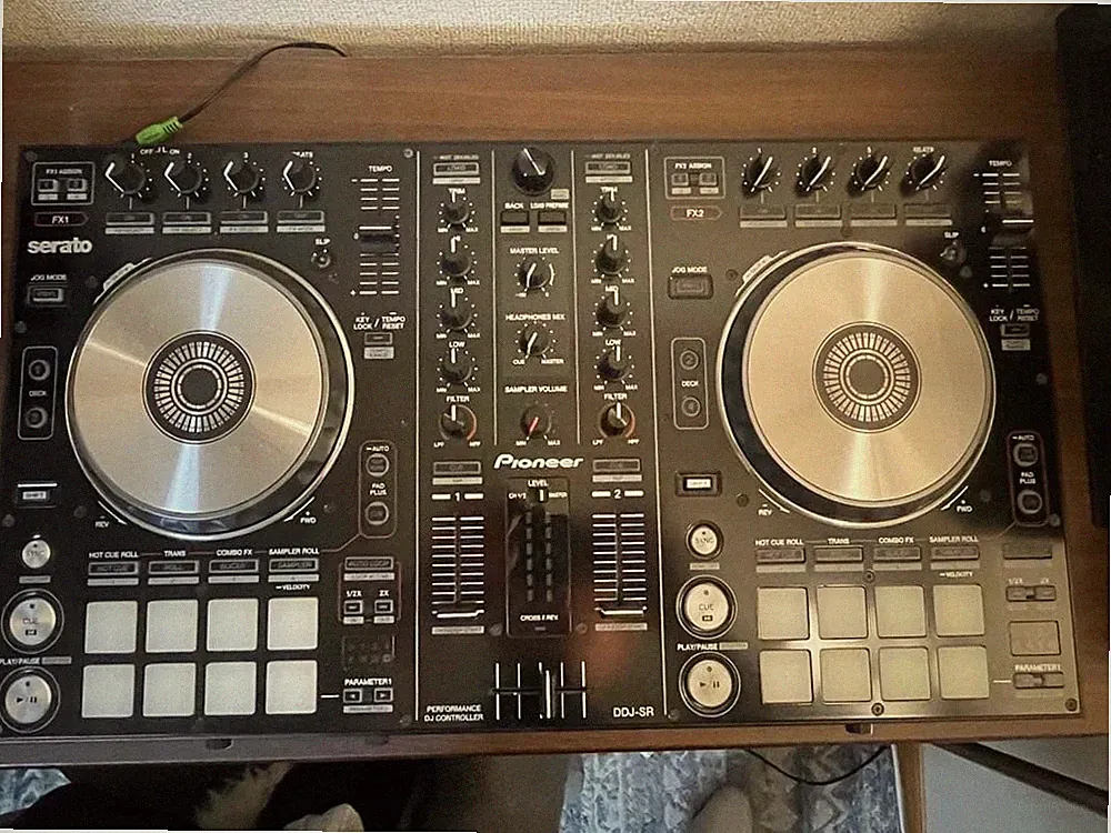 Pioneer DDJ-SR Serato DJ Controller 2-Channel Performance Pad Used Tested Works