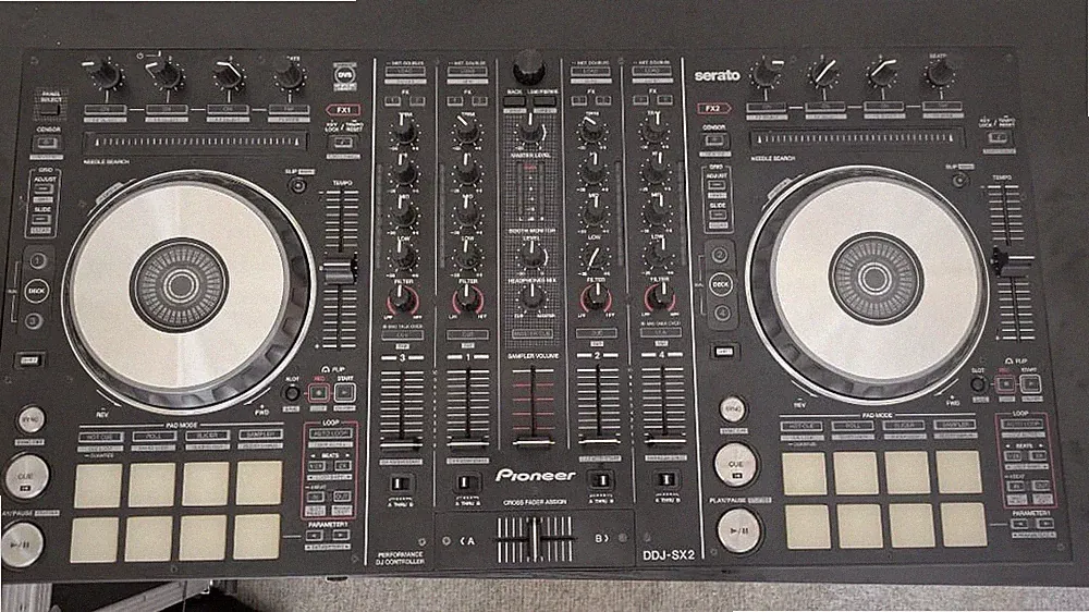 Pioneer DDJ-SX2 4-Channel Serato DJ Controller 16 Pads Performance Used Tested