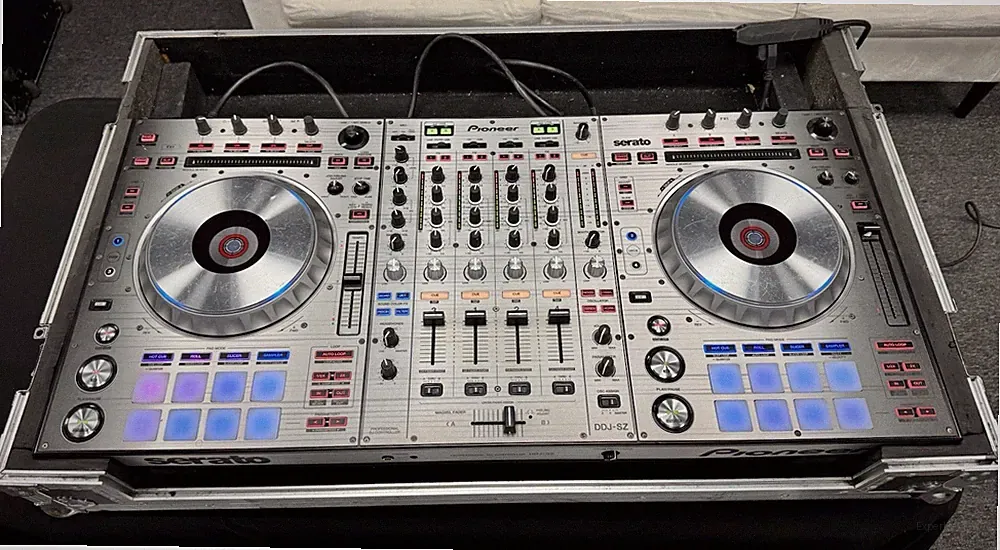 Pioneer DDJ-SZ 4-Channel 4-Deck DJ Controller w/ Built-In Mixer, Case