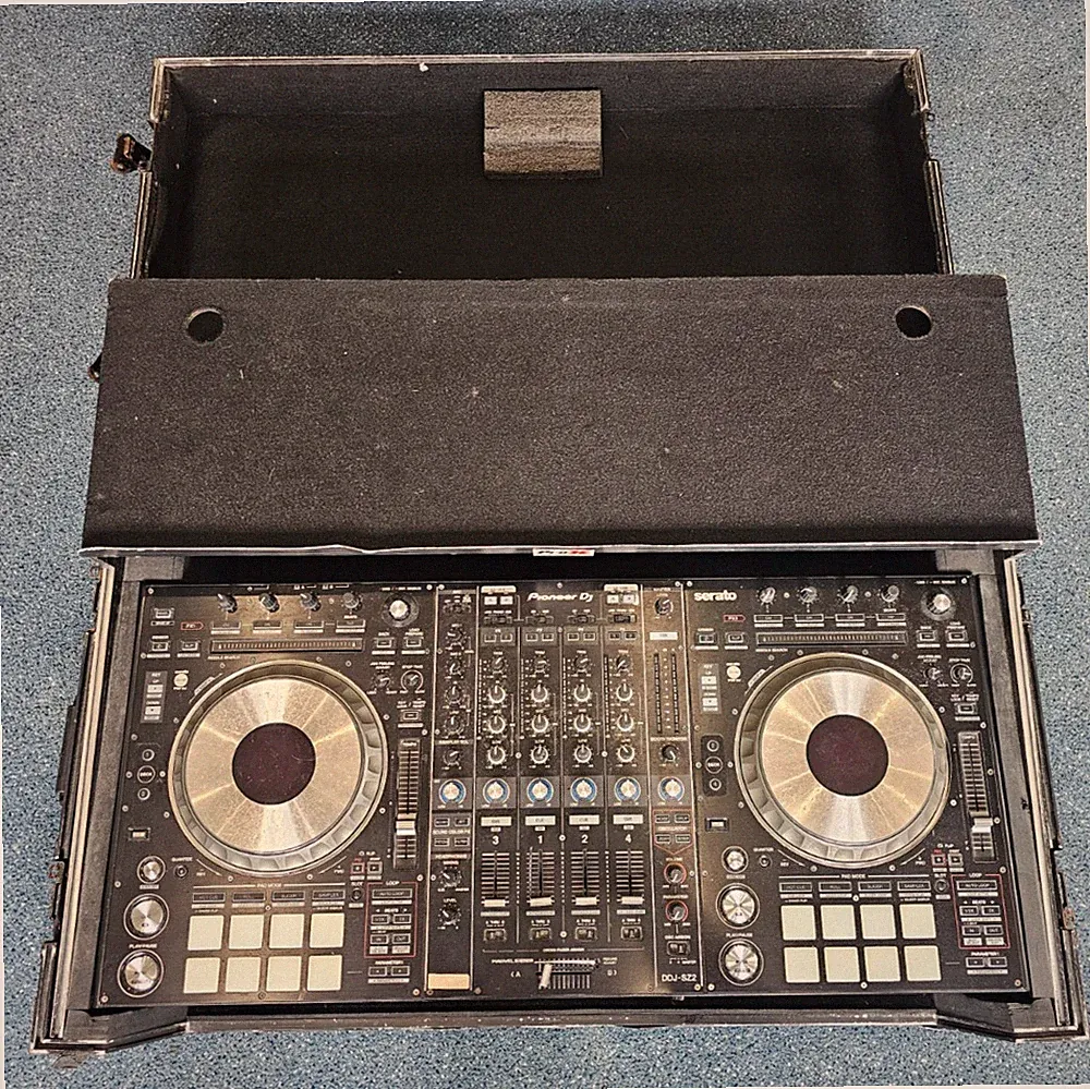 Pioneer DDJ-SZ2 4-Channel Serato DJ Controller w/ ProX Flight Case Pre-owned