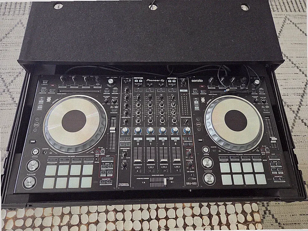 Pioneer DDJ-SZ2 Flagship 4-Channel Controller for Serato DJ Pro w/ Case