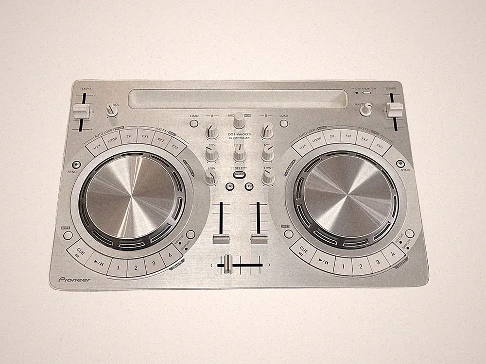 Pioneer DDJ-WeGO3-W White DJ Controller 2-Deck USB iOS Compact Tested Working