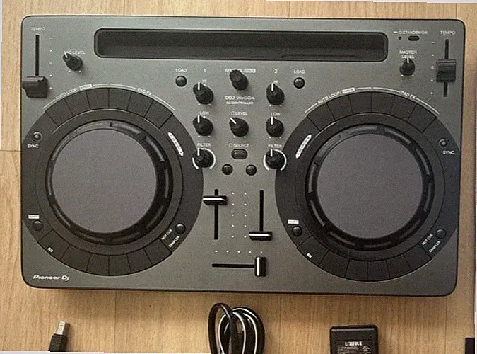 Pioneer DDJ-WEGO4-K Black DJ Controller Beginner iPad Mixer Good GP