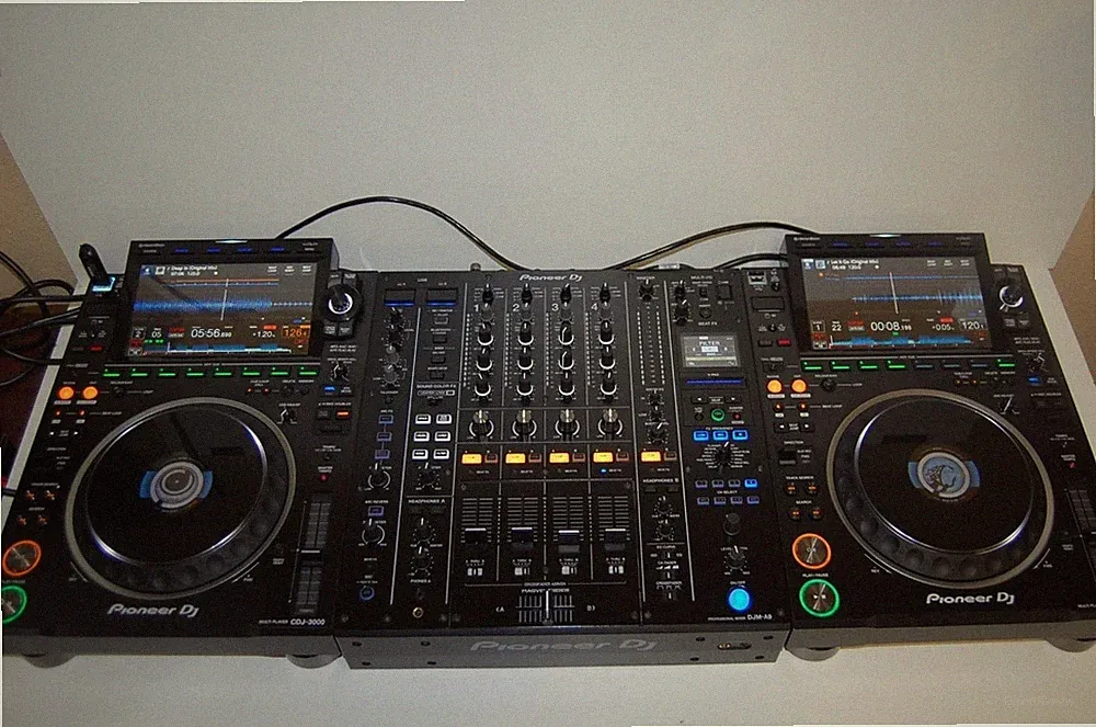 Pioneer DJ CDJ-3000 2 Pair + DJM-V10 DJ Controller Mixer Set
