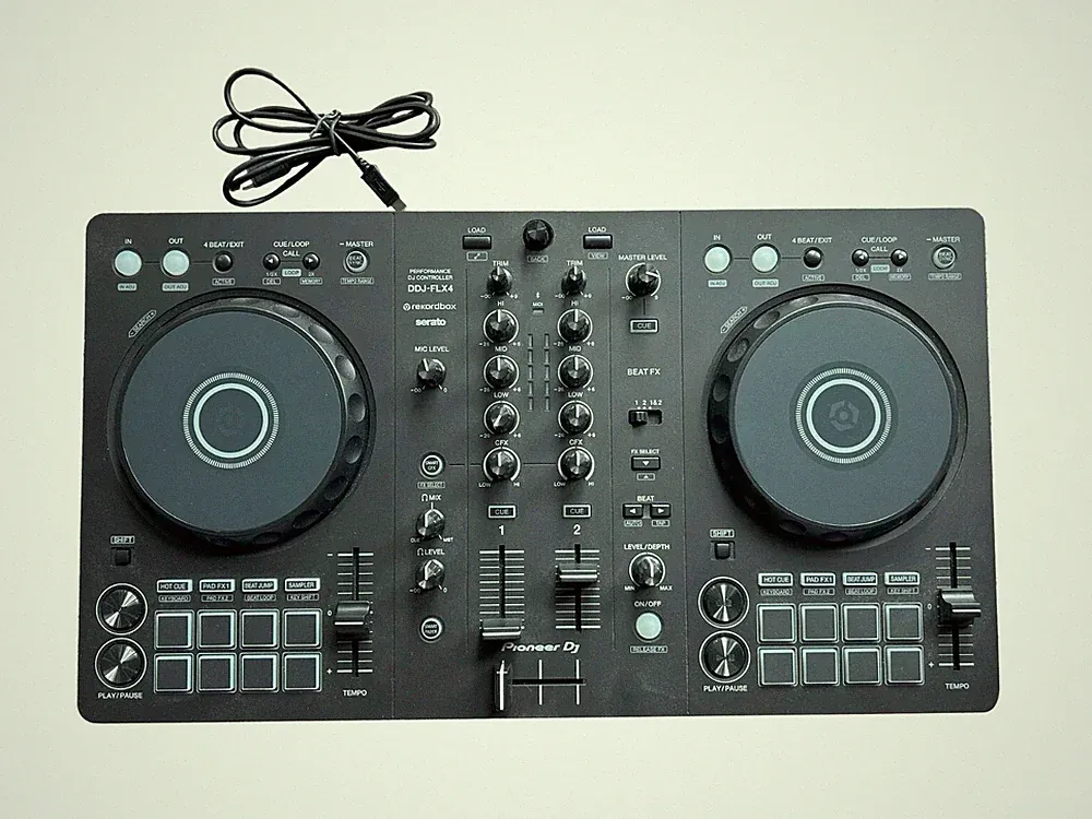 Pioneer DJ Controller DDJ-FLX4 Mixing Rekordbox and Serato 2 Deck Graphite Works