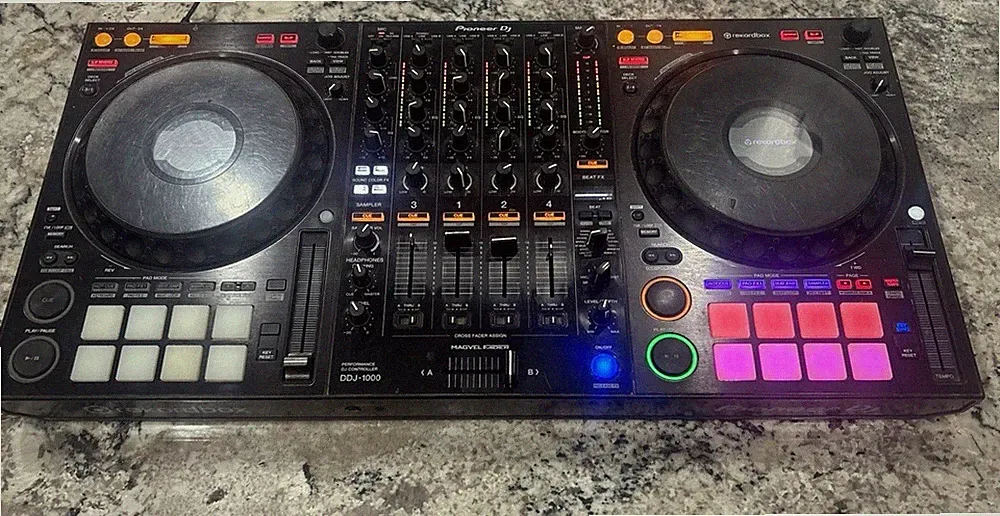 Pioneer DJ DDJ-1000 Quad Deck Controller W/ Power Adapter Tested