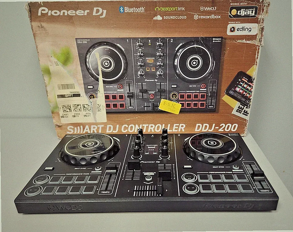 Pioneer DJ DDJ-200 2-Channel Smart DJ Controller PC/Android/Iphone Compatible