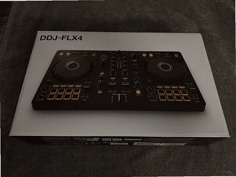 Pioneer DJ DDJ-FLX4 2-Deck Rekordbox Serato DJ Controller Graphite