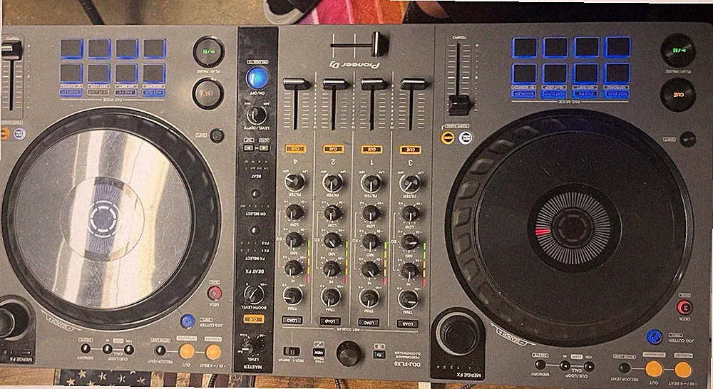 Pioneer DJ DDJ-FLX6-GT 4-Channel 4-Deck USB Controller, Mixer, 16 Pads