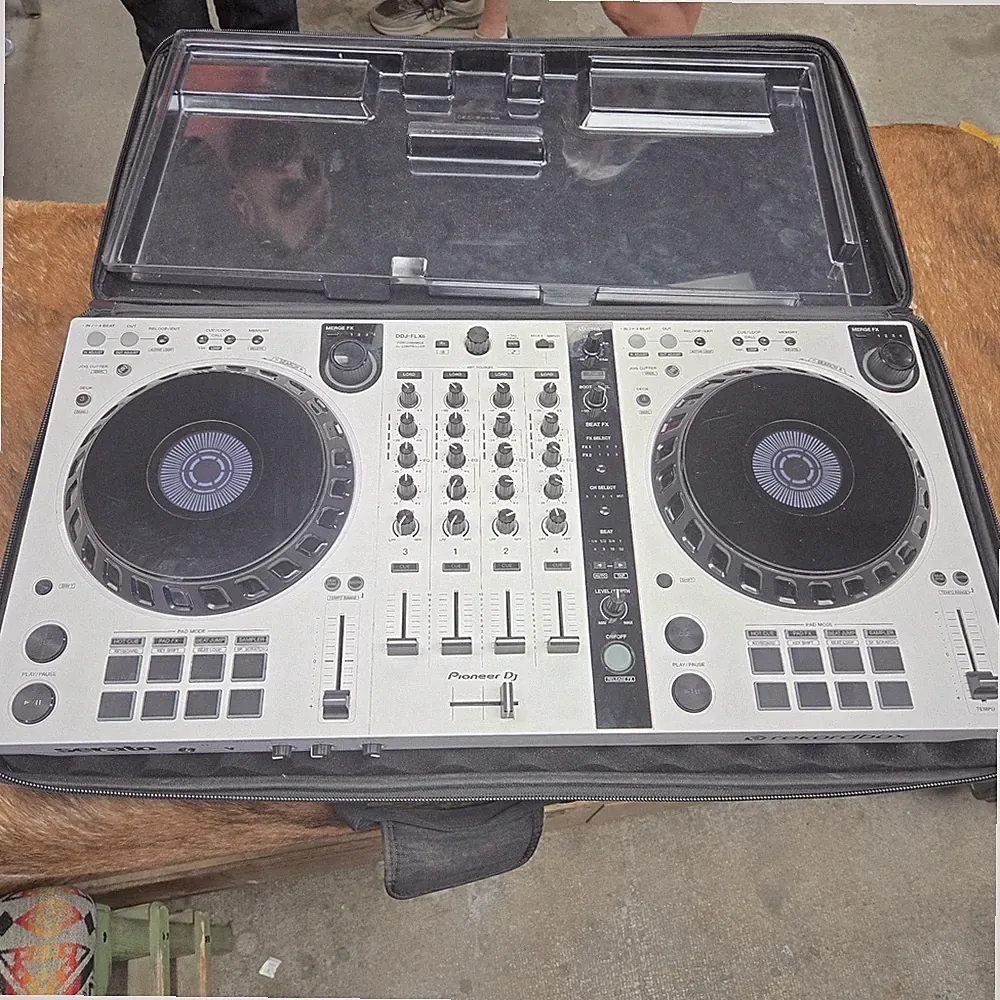 Pioneer DJ DDJ-FLX6-W 4-Channel Controller Serato Rekordbox