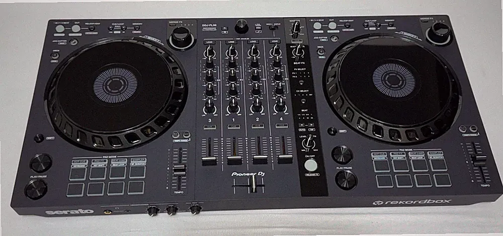 Pioneer DJ DDJ-GRV6 (BRAND NEW-OPEN BOX) w/ FREE Odyssey bag