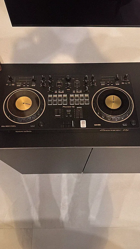Pioneer DJ DDJ-REV1 2-Deck Serato DJ Controller Gold & Black Limited Edition