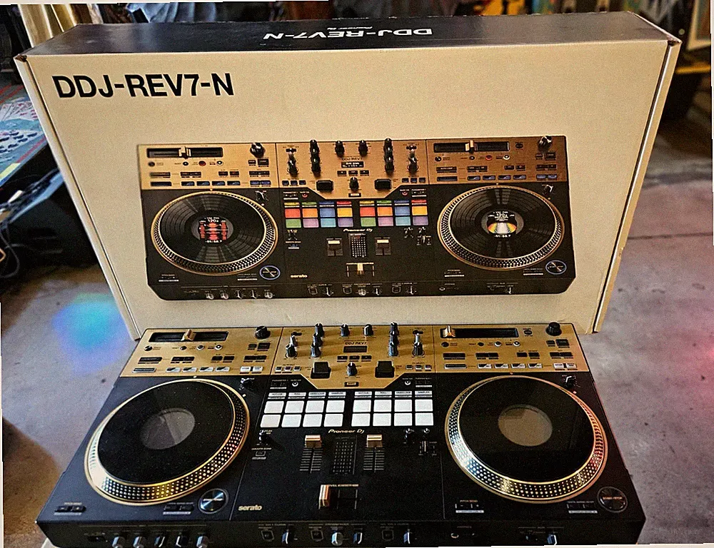 Pioneer DJ DDJ-REV7-N Professional DJ Controller - Limited Edition Gold XLNT