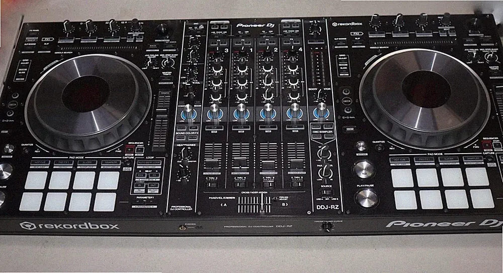 Pioneer DJ DDJ-RZ 4-Channel Rekordbox DJ Controller